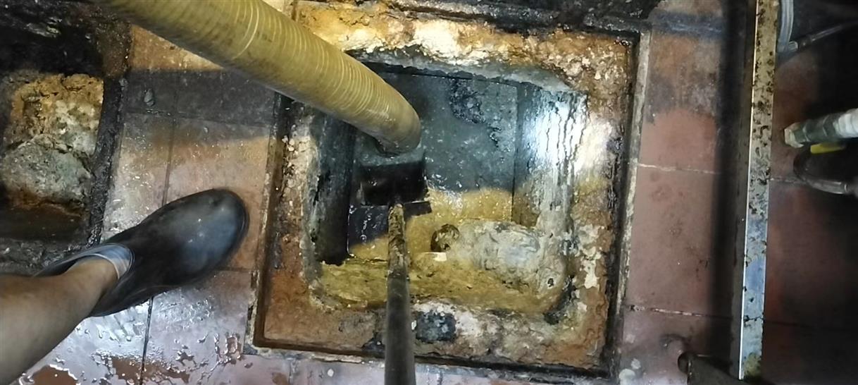 东莞污水池清理一般都有毒气，怎么预防中毒呢？